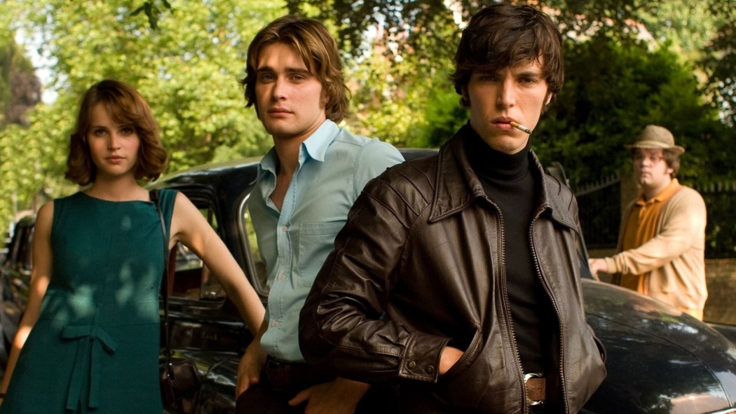 Mezarlık kavşağı izle