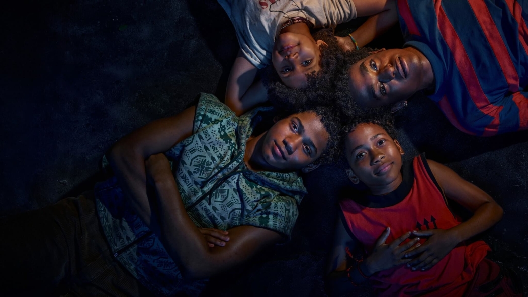 Kilisenin Evsiz Çocukları 1. Sezon 4. Bölüm izle